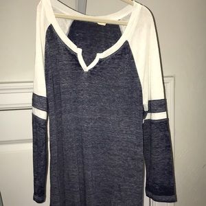 Cute cropped sleeve shirt!